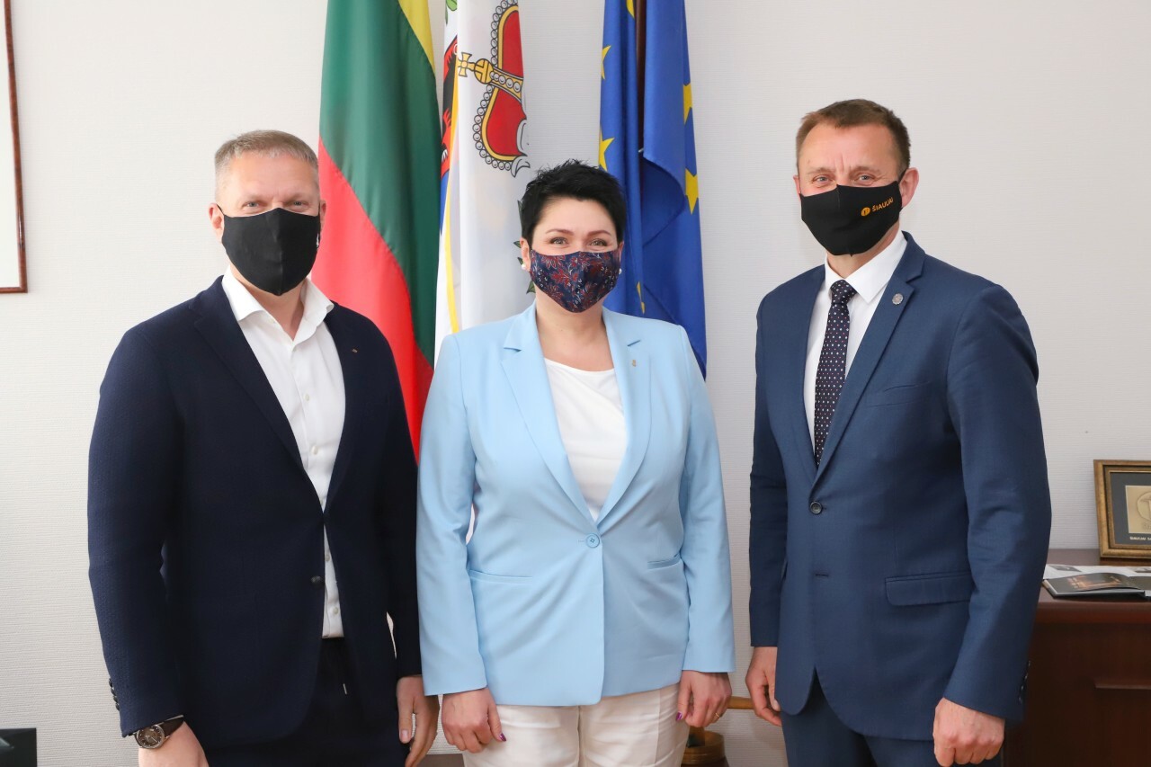 Profesionalių sportininkų rengimas aklavietėje?