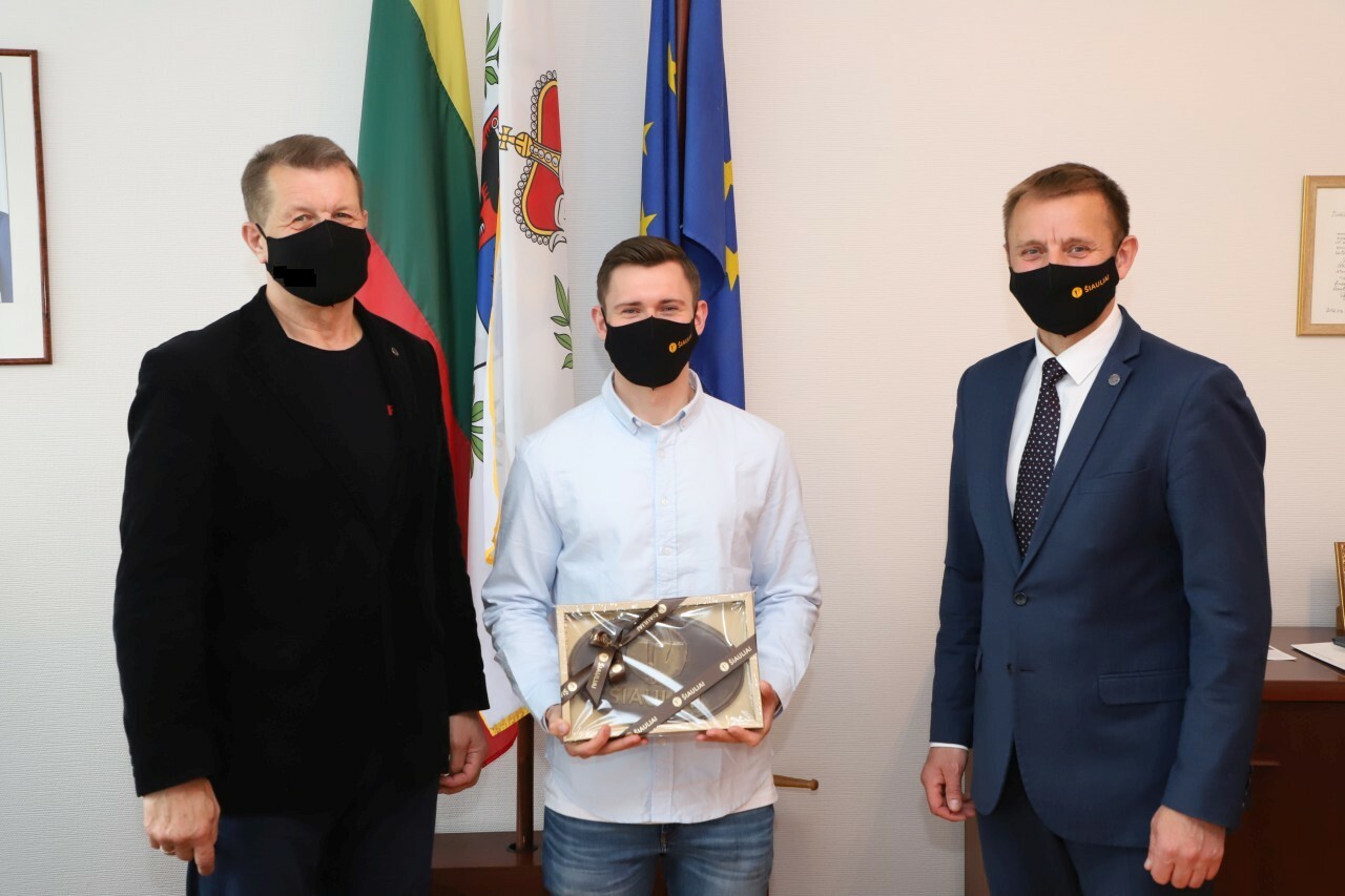 Meras pasveikino naudingiausią LKL žaidėją