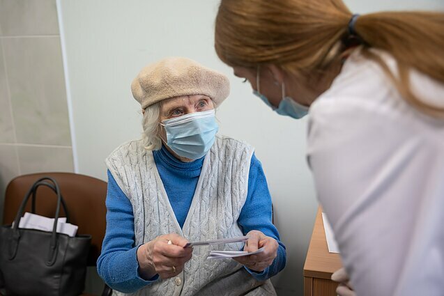 Svarbi informacija senjorams! Mobili COVID-19 skiepijimo komanda gali atvykti į Jūsų namus