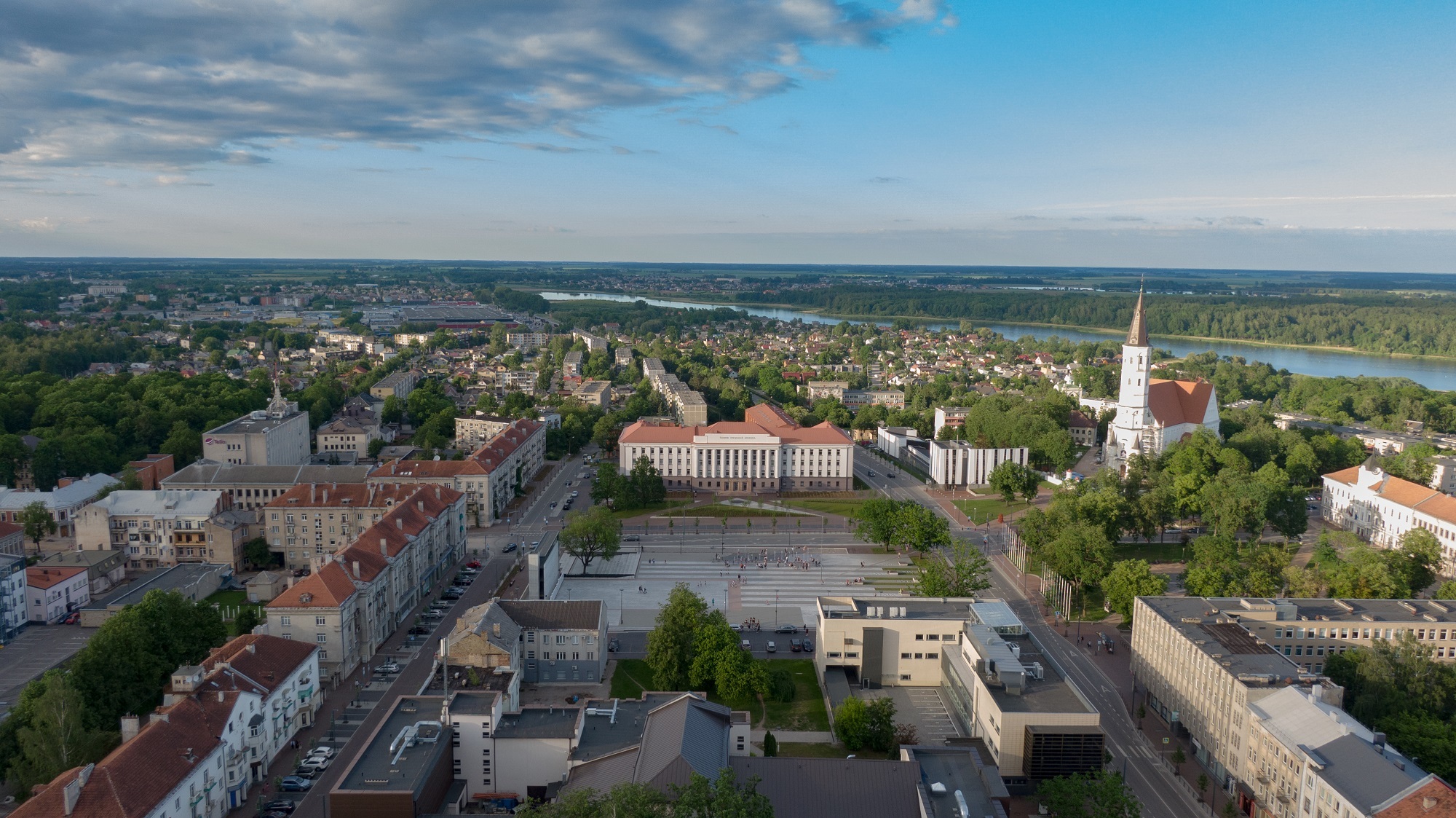 Pirmakursiams Šiaulių aukštosiose – tūkstančiai eurų ir garantuotos darbo vietos