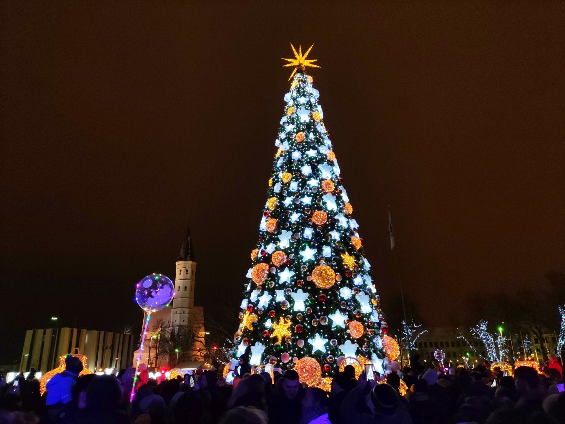Kalėdų dvasia jau karaliauja Šiauliuose