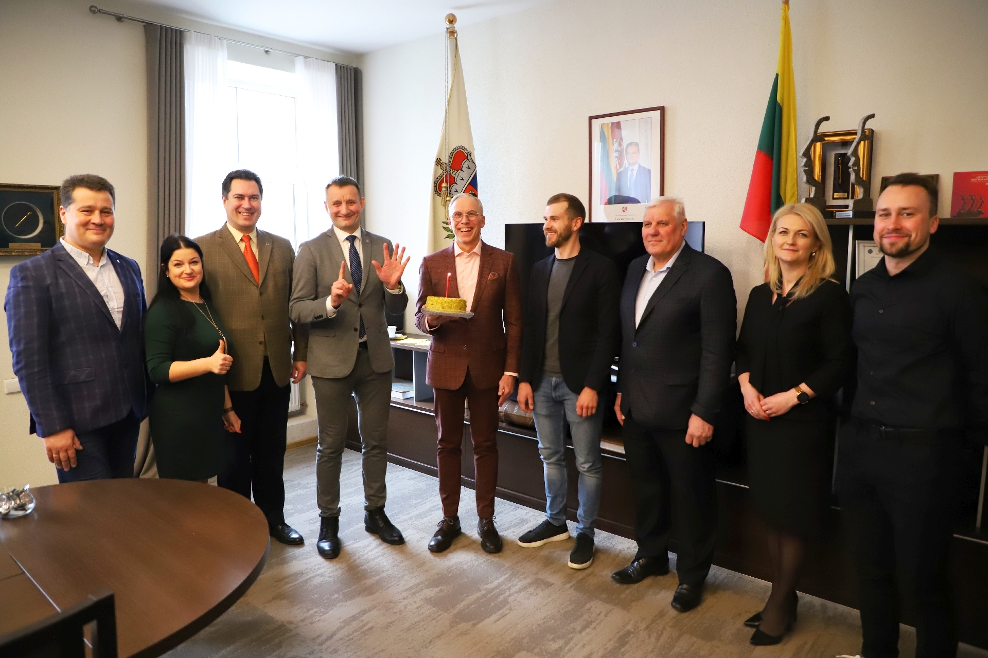 Išskirtiniai sveikinimai žinomam sportininkui, treneriui ir sporto centrų vadovui