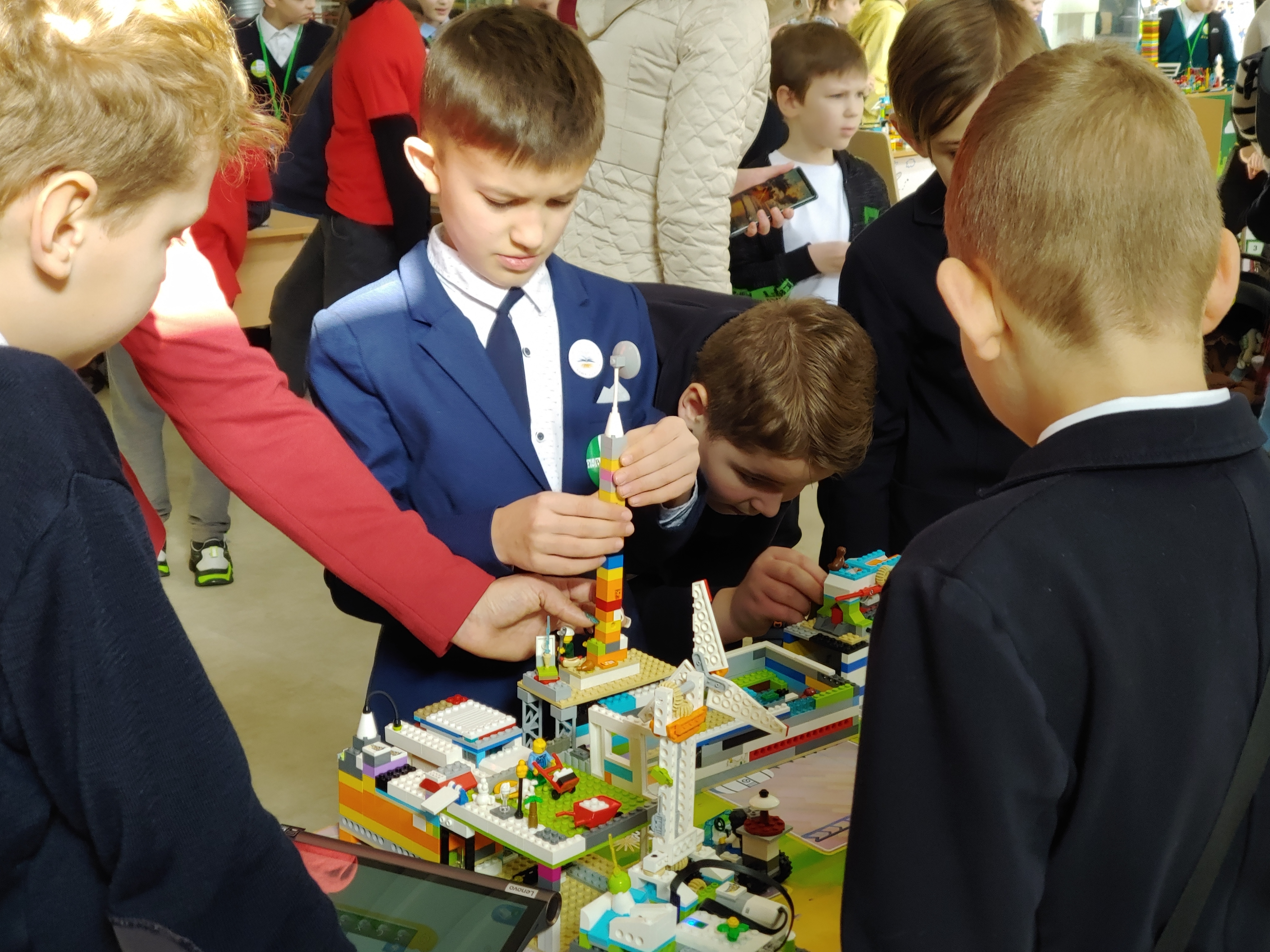 Šiaulių Dainų progimnazijos komanda „Legotronas“ – Lietuvos fll respublikinio čempionato nugalėtoja