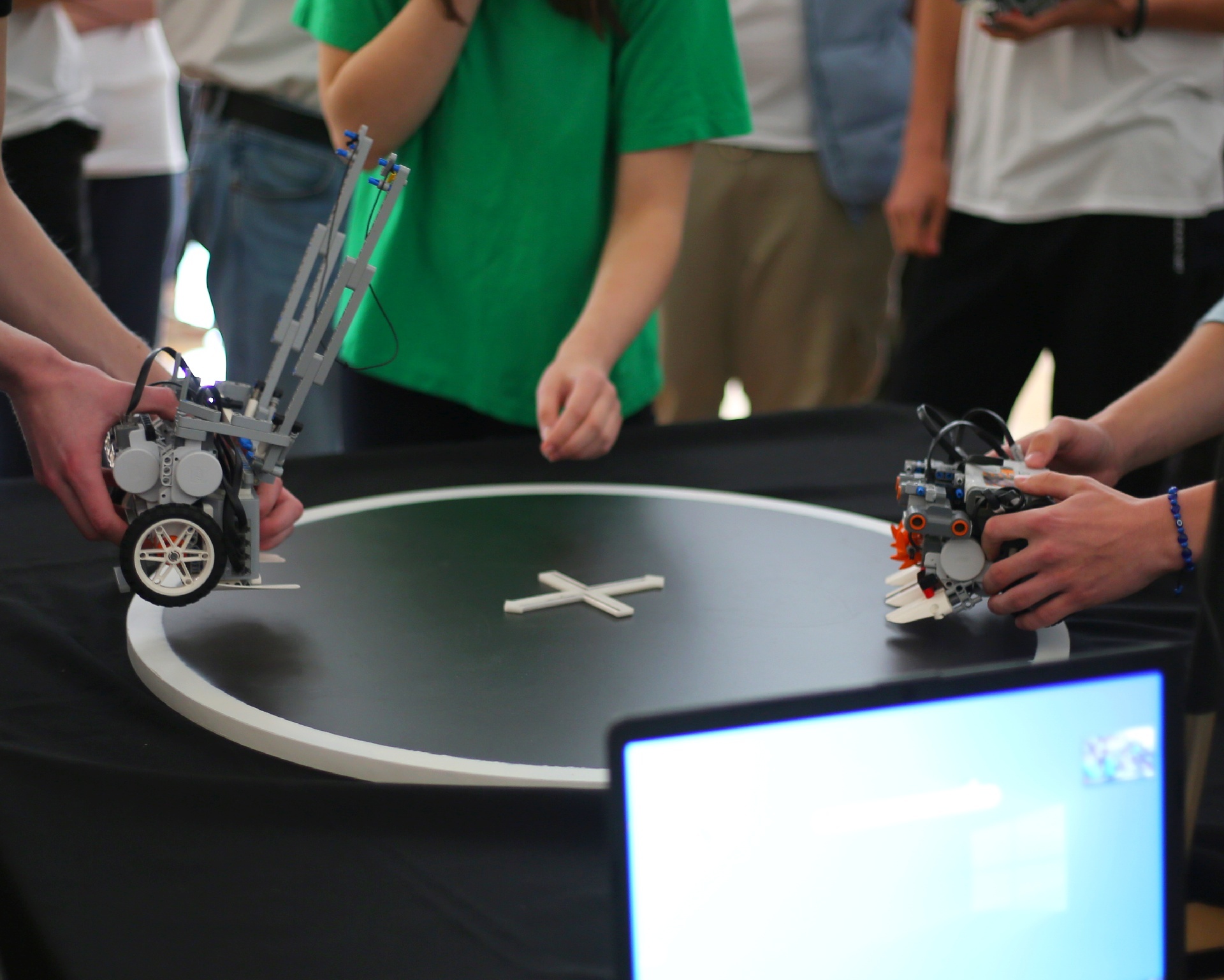 Jau septintąkart išdalinti robotikos varžybų ,,Saulės robotų mūšis“ prizai