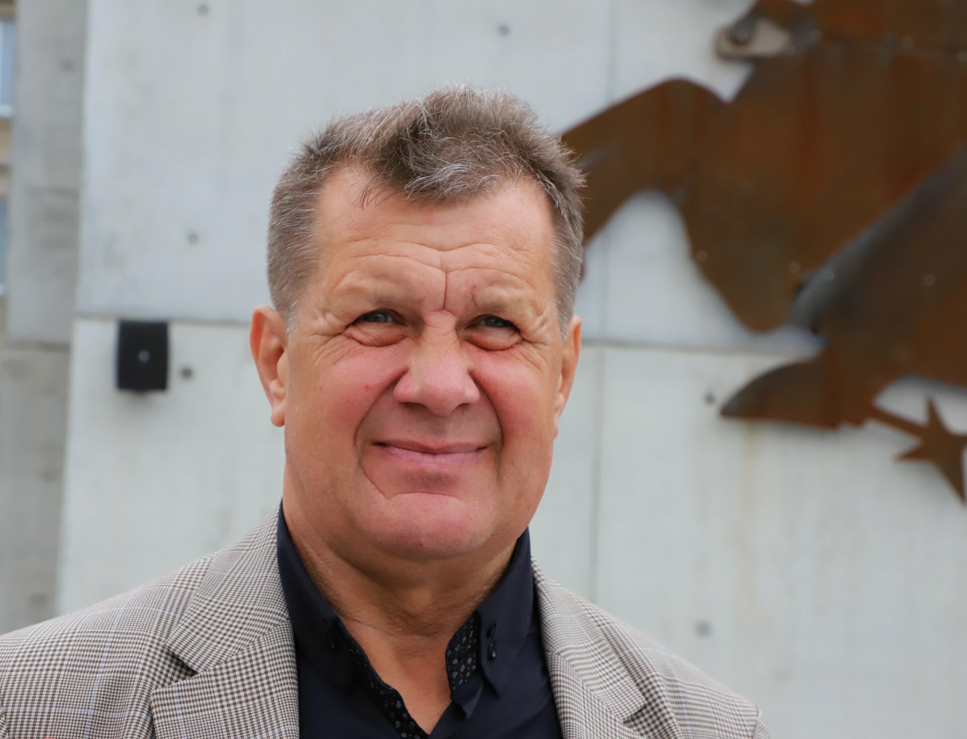 Auksinės pergalės sukakties proga pasveikintas legendinis treneris Antanas Sireika