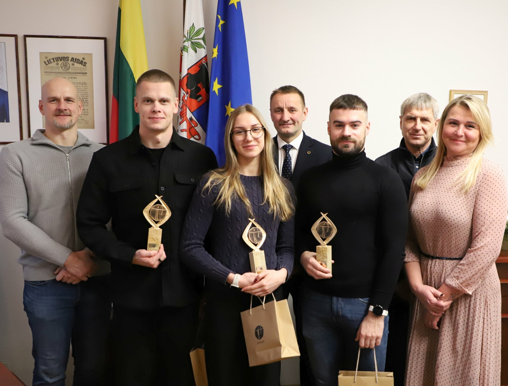 Pasveikinti Šiaulių plaukimo talentai