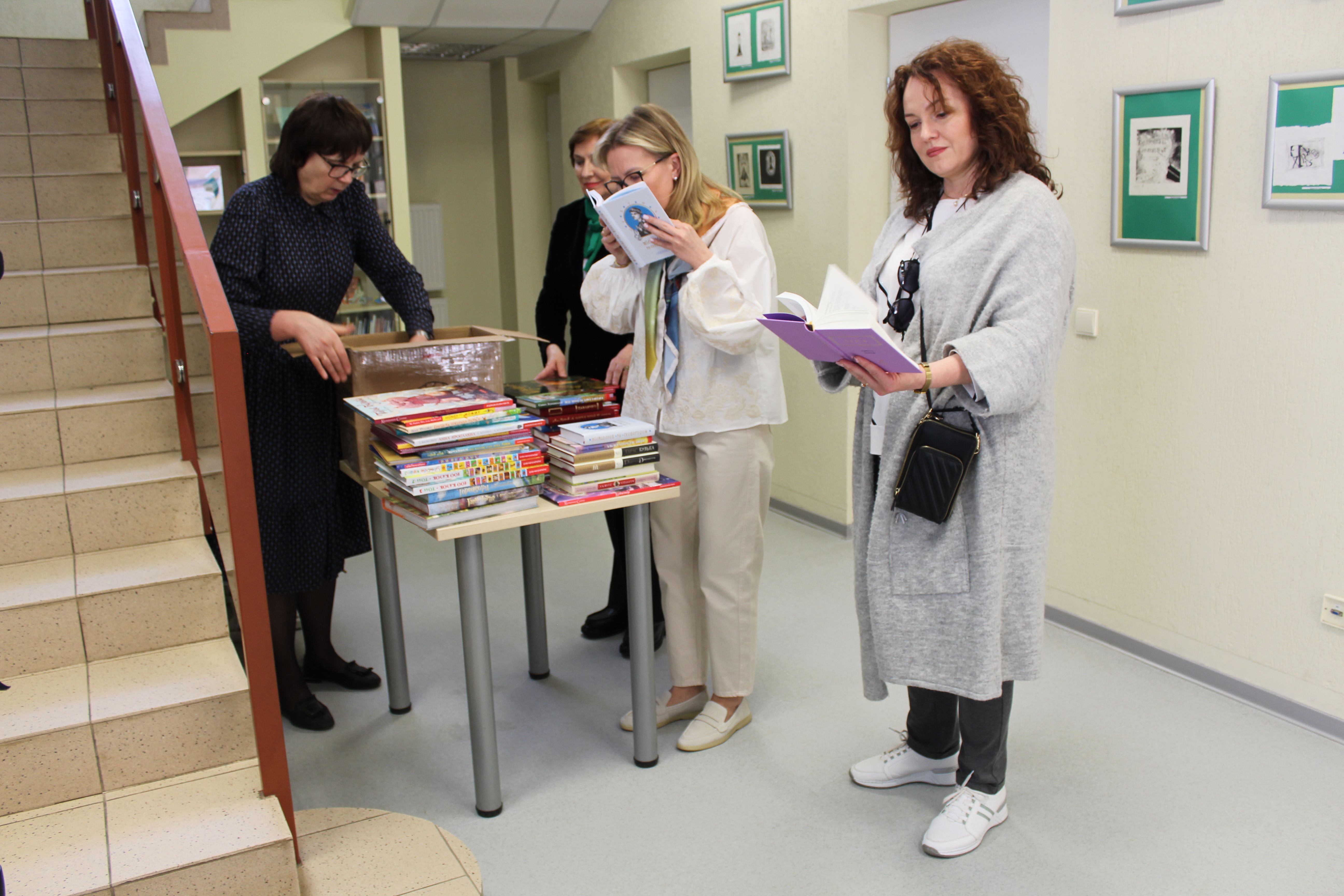 bibliotekos-knygu-fonda-papilde-64-knygos-ukrainieciu-kalba-bibliotekos-nuotr-3-1