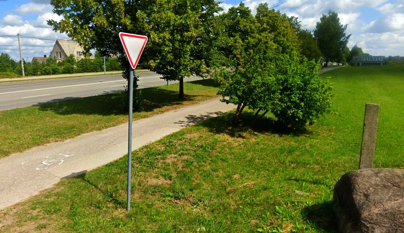 Pradedami dviračių gatvės ir triukšmo sienelės įrengimo darbai