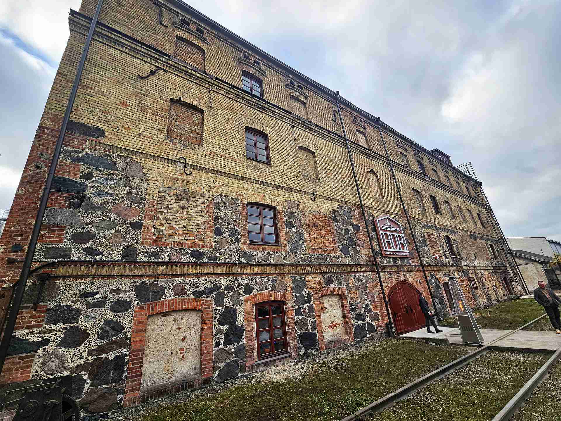 Puiki žinia šiauliečiams ir miesto svečiams – atidarytas modernus lankytojų centras „Gubernija HUB“