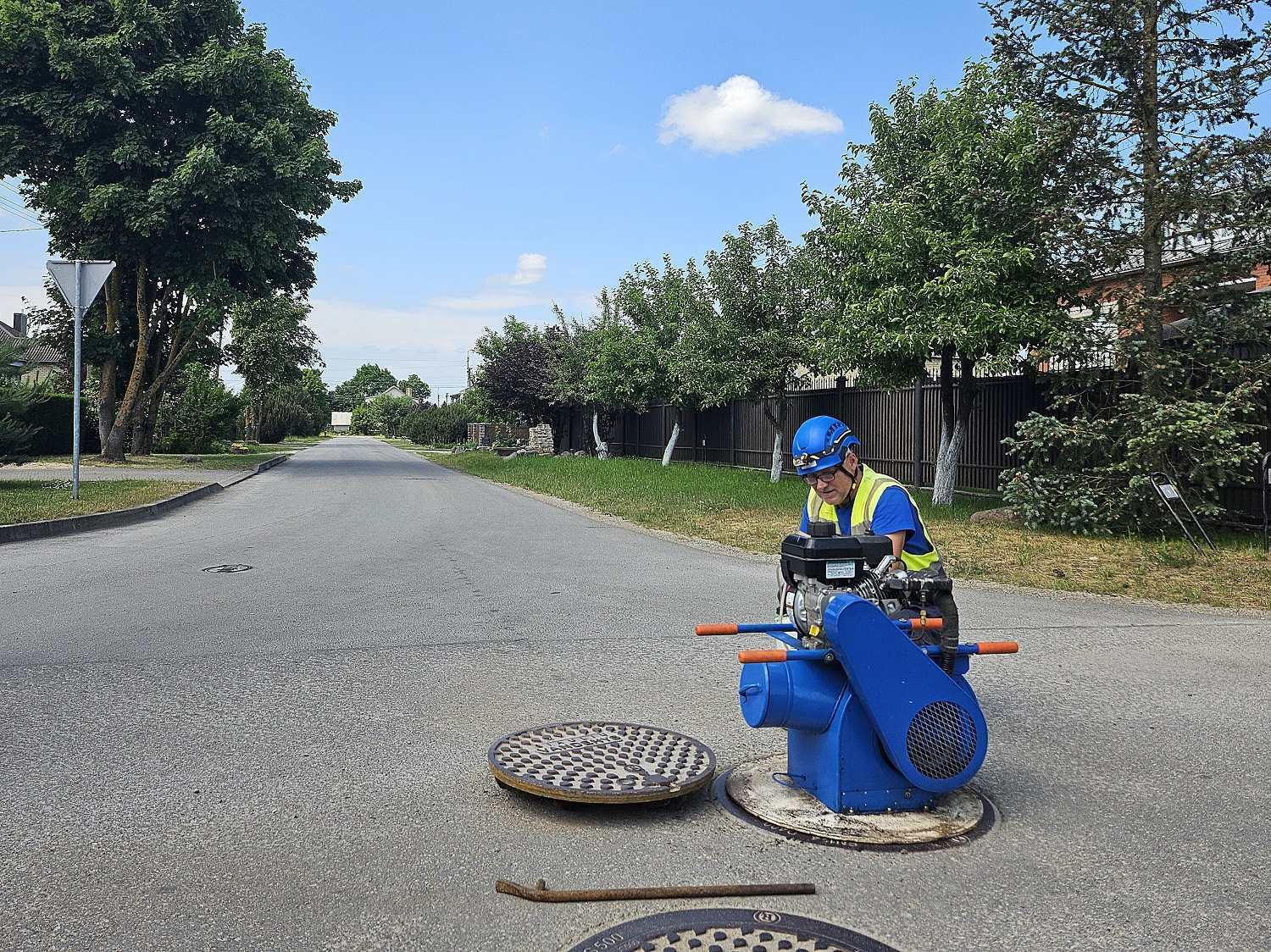 „Šiaulių vandenys“ tęsia nuotekų tinklų patikrą: nustatyti pažeidimai ir gresiančios baudos