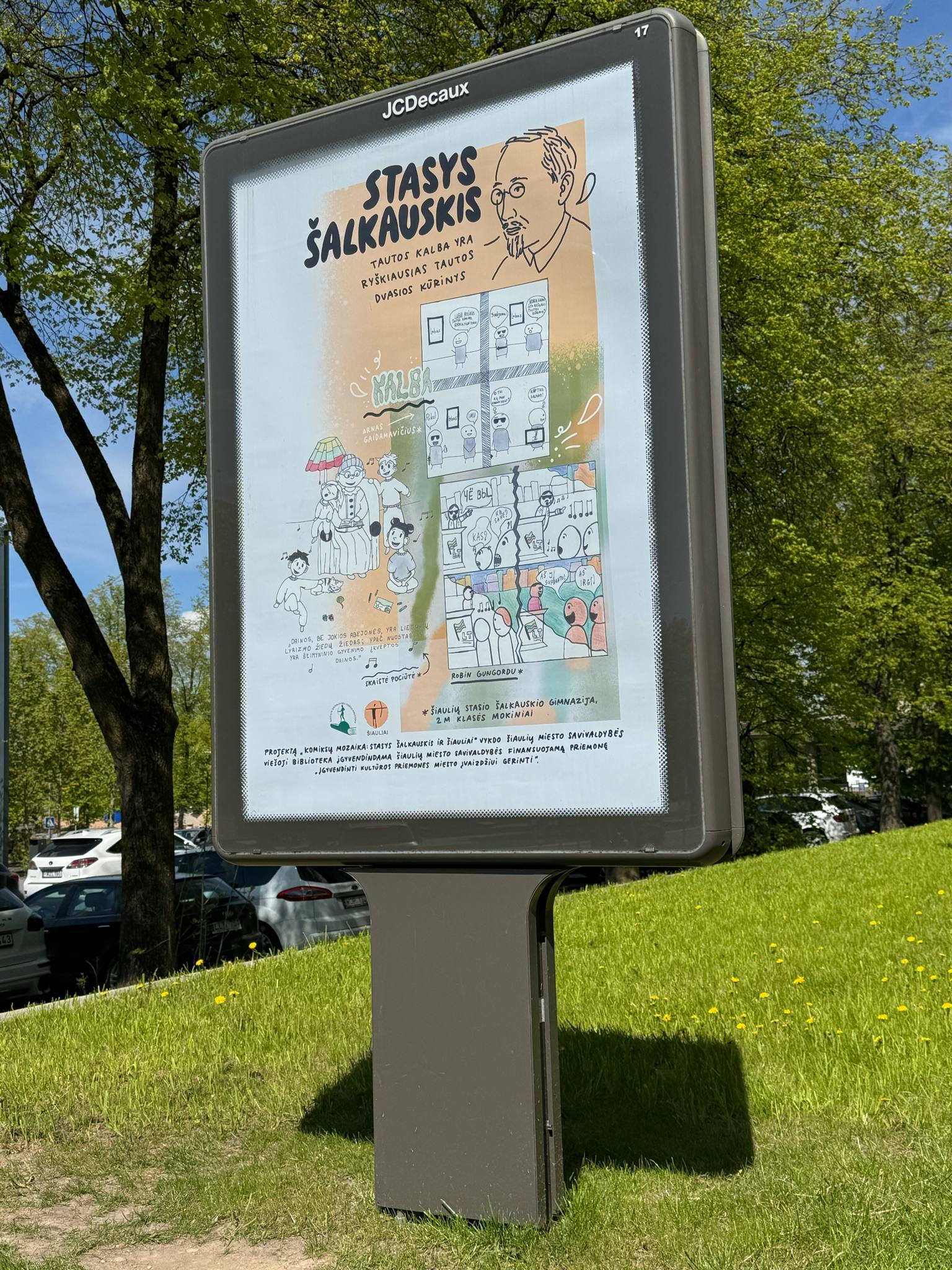 gimnazistu-kurti-komiksai-viesinami-mieste-esanciuose-stenduose-bibliotekos-nuotr-1