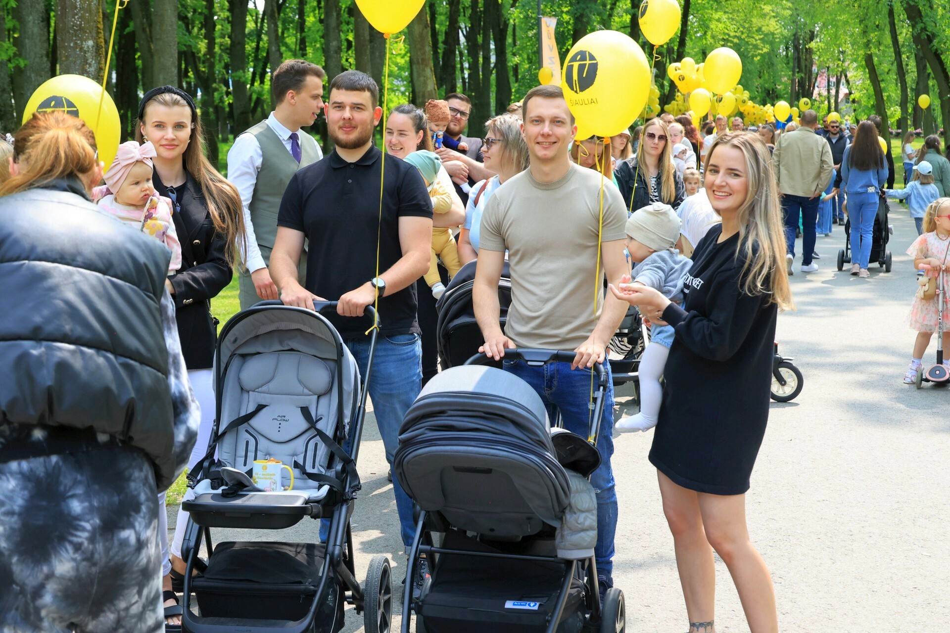 Šiauliuose spalvingoje šventėje pagerbti jauniausi miesto gyventojai