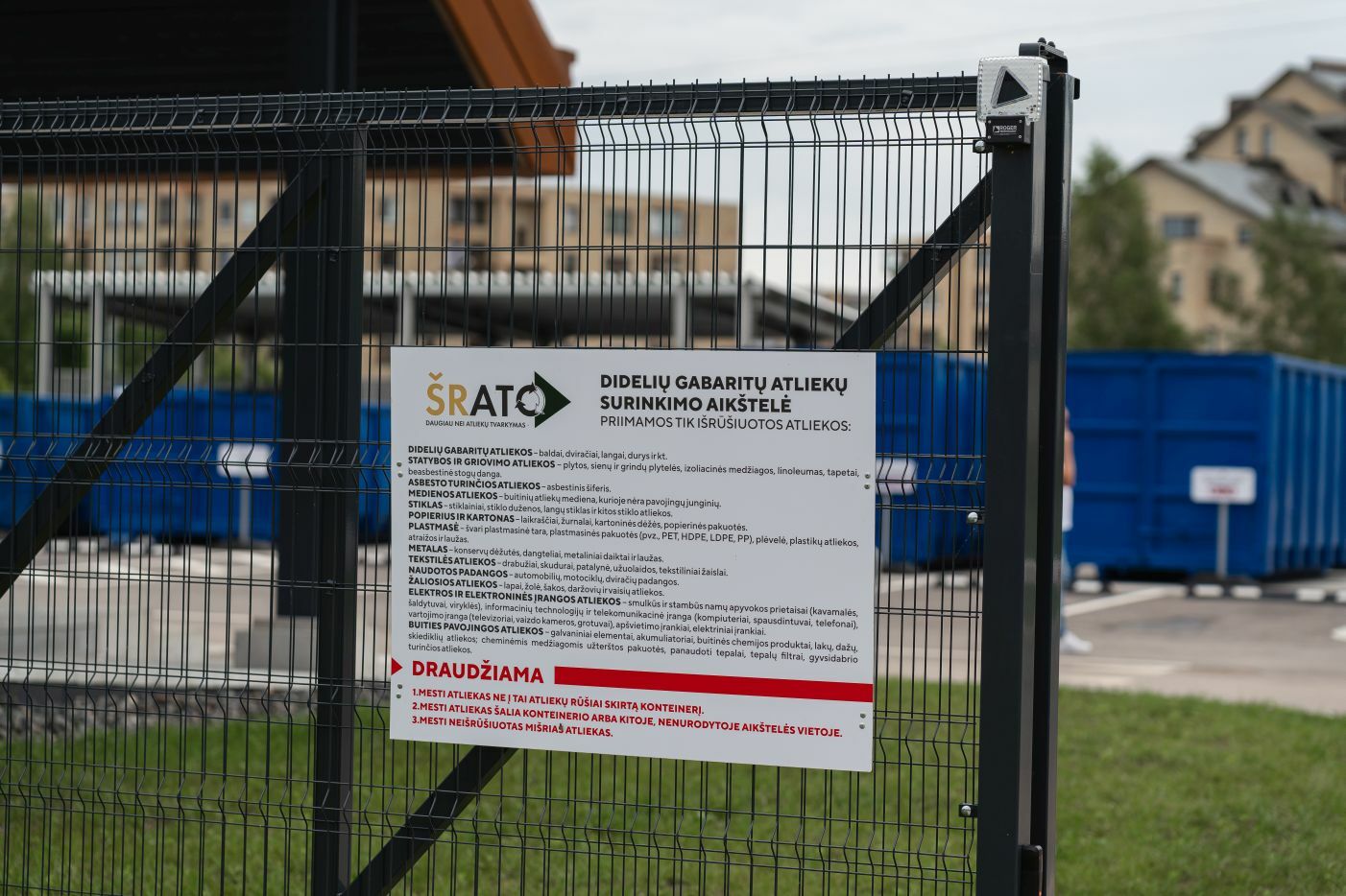 Didelių gabaritų atliekų surinkimo aikštelės: atliekas galima pristatyti tik savo ir tik nustatytais kiekiais