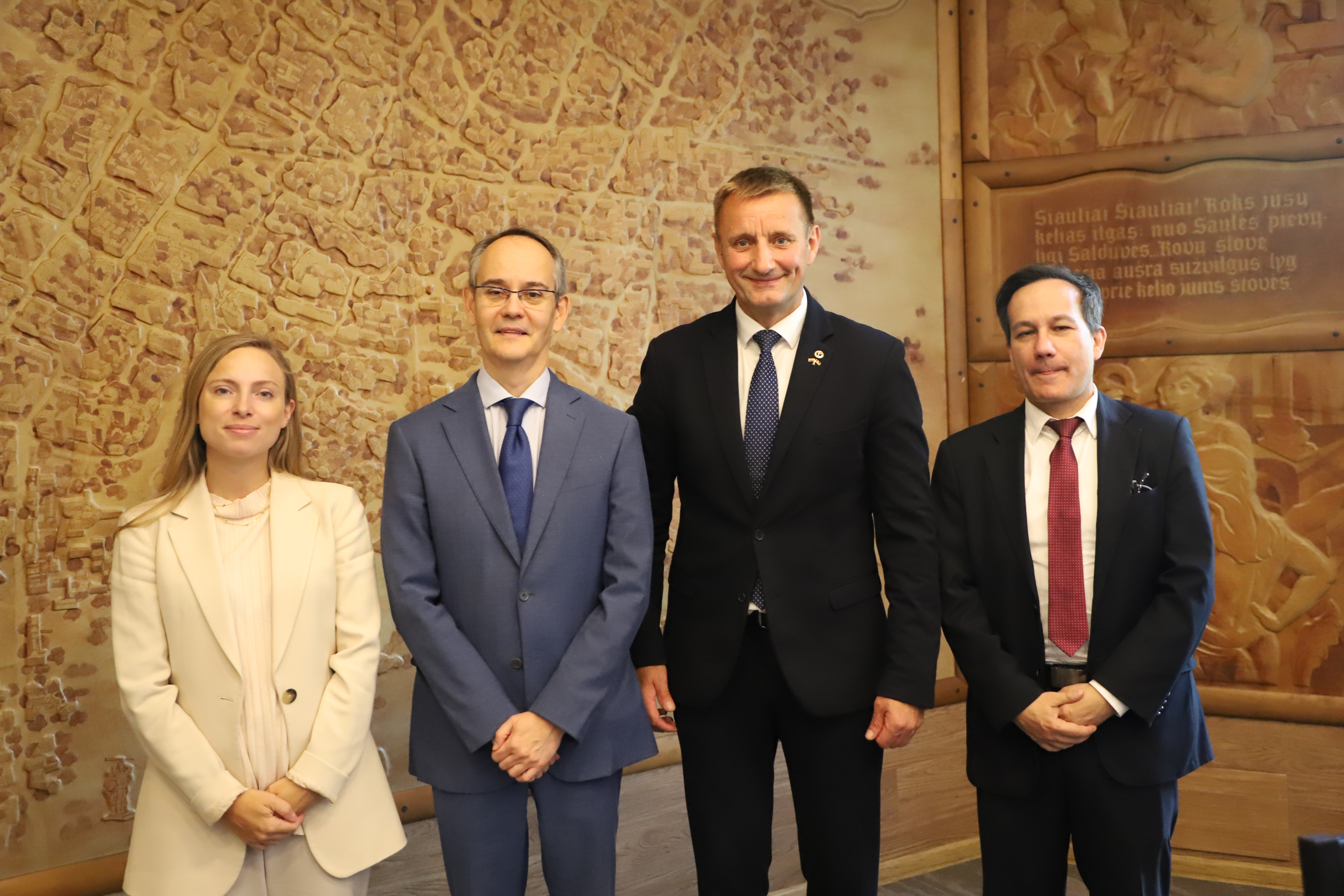 Ispanijos ambasadorius lankėsi Šiauliuose: ieškota bendradarbiavimo kelių