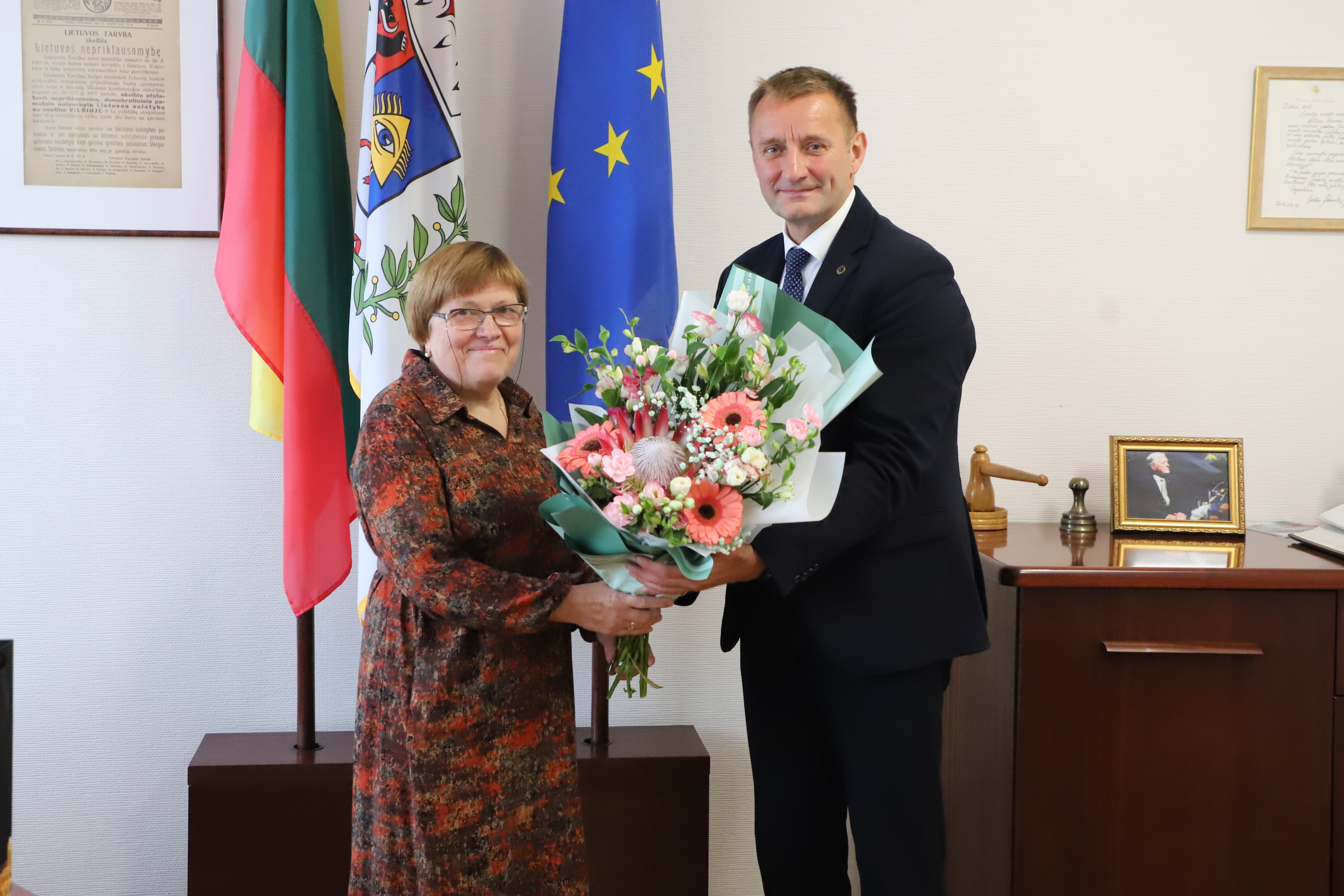 Jubiliejų švenčianti Garbės pilietė: pasaulis...