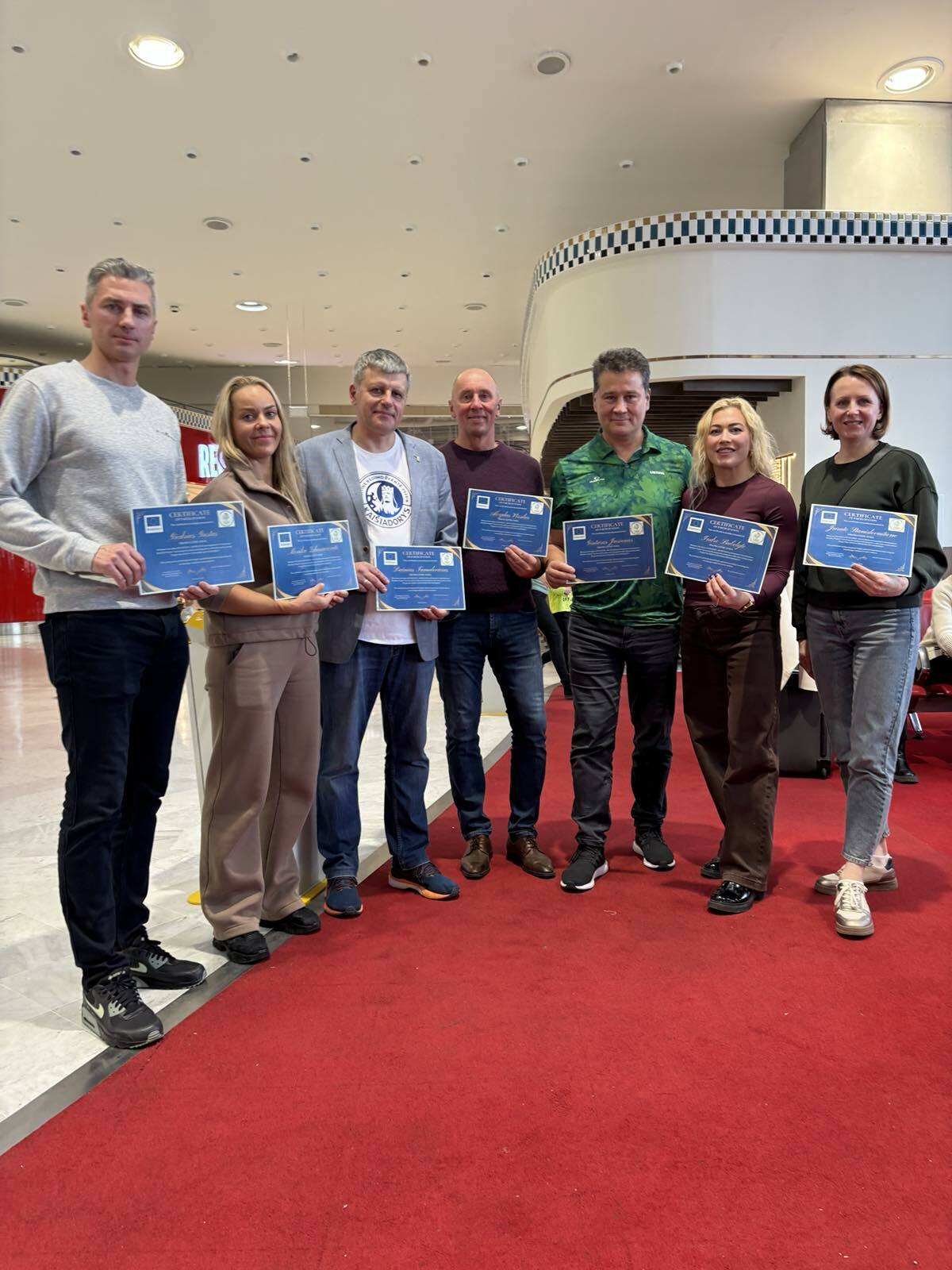 img-12cd56338ef8e31949ffac7228b1abfe-v