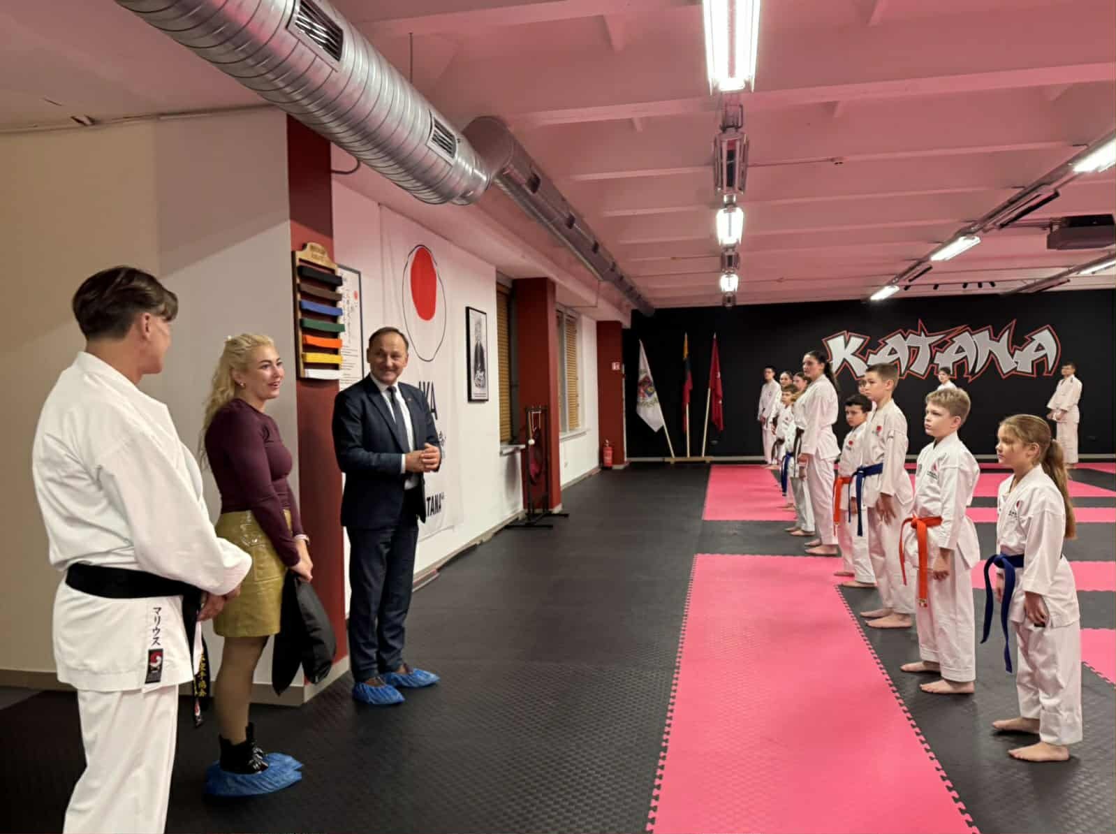 feb2c58a-ef77-4e4c-9c21-adb998048e96