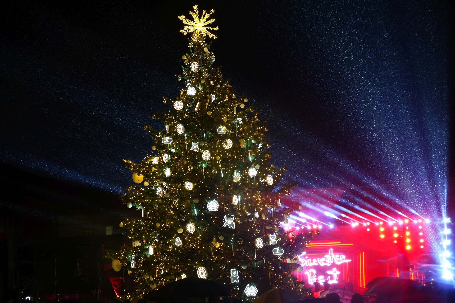 Šiauliuose suspindo Kalėdų stebuklas: miestą...