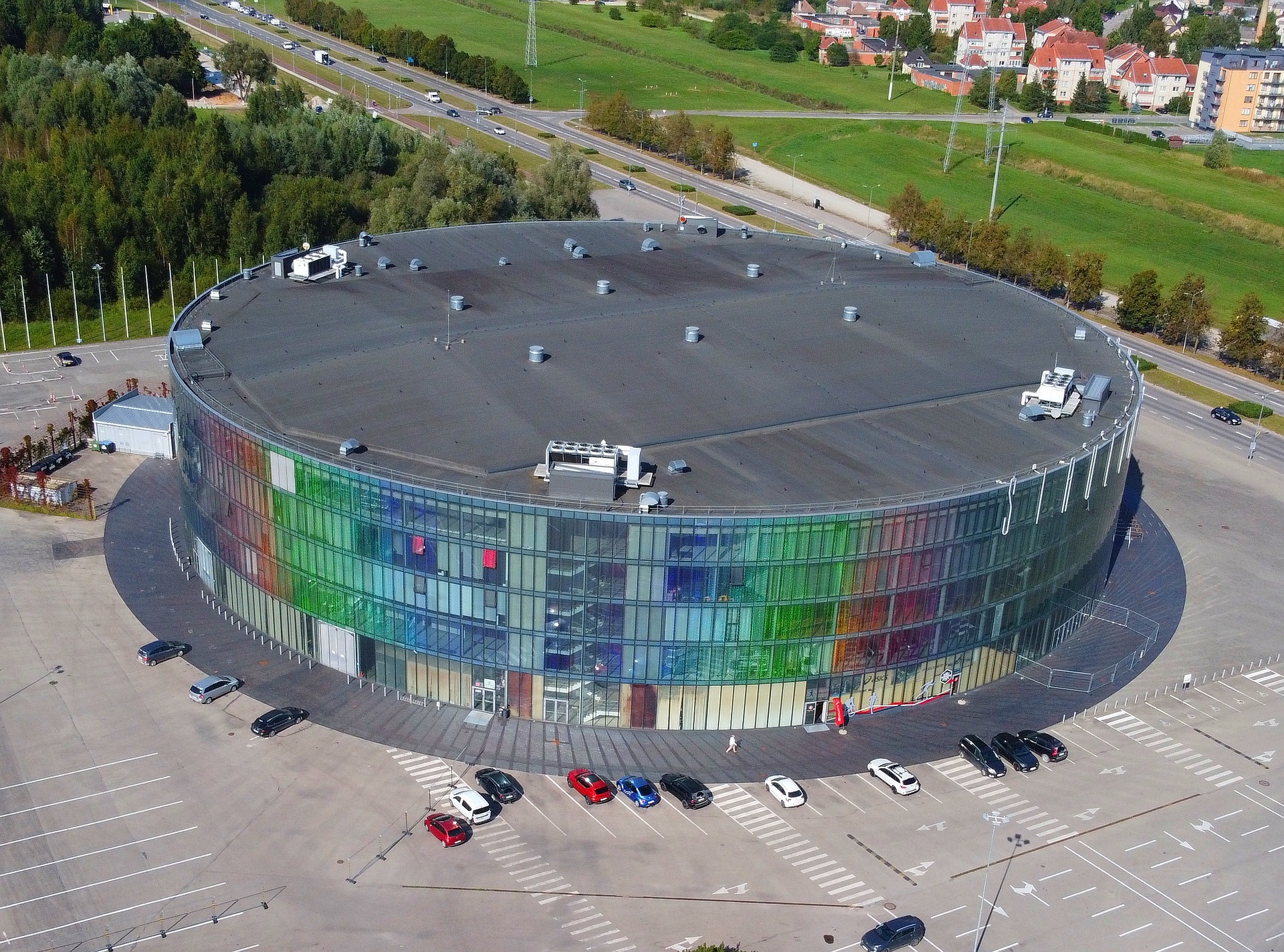 Šiaulių arenai reikalingas remontas toliau...