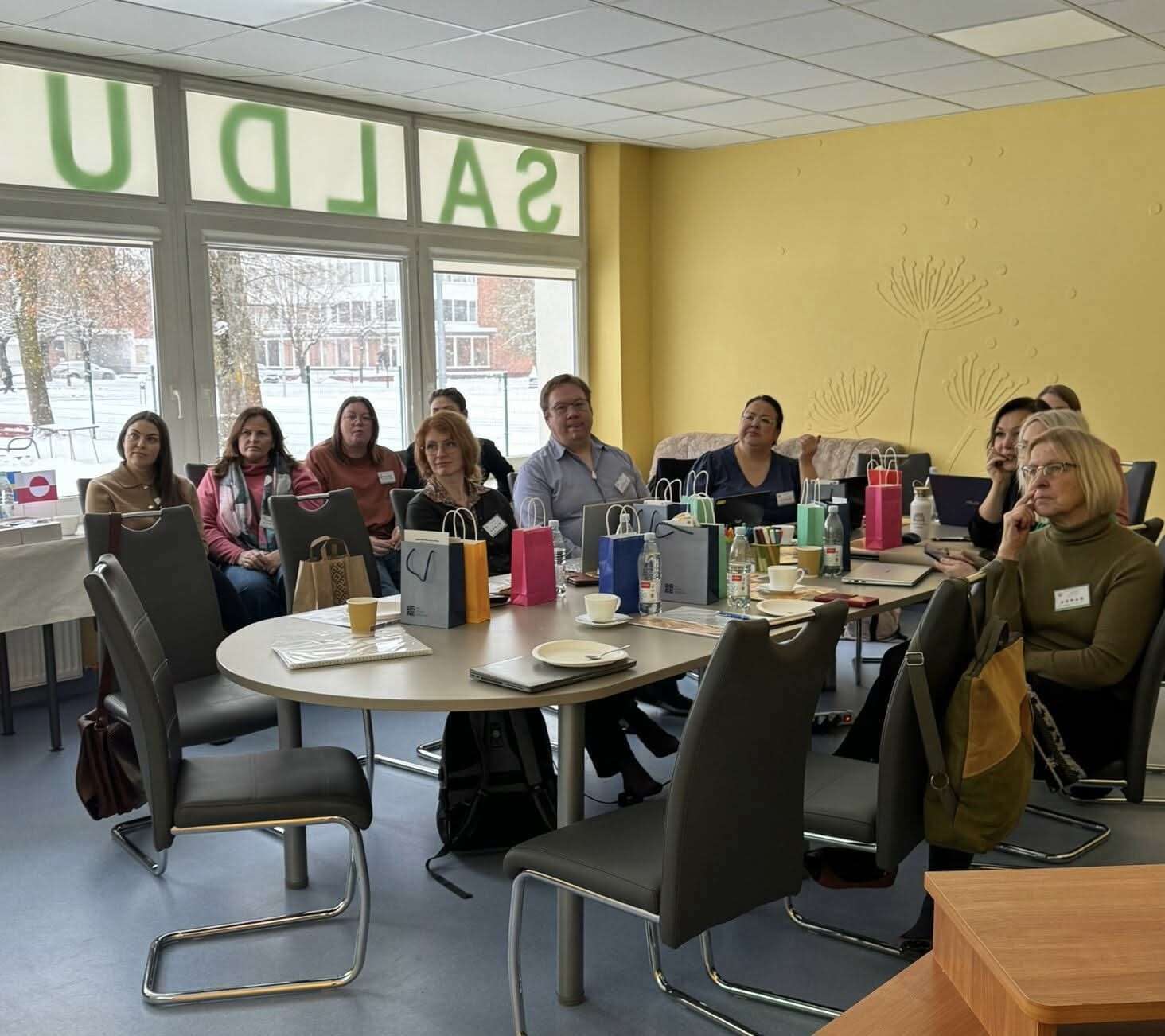 t6f26bd736bc20f4c8d5d56bfdf840241