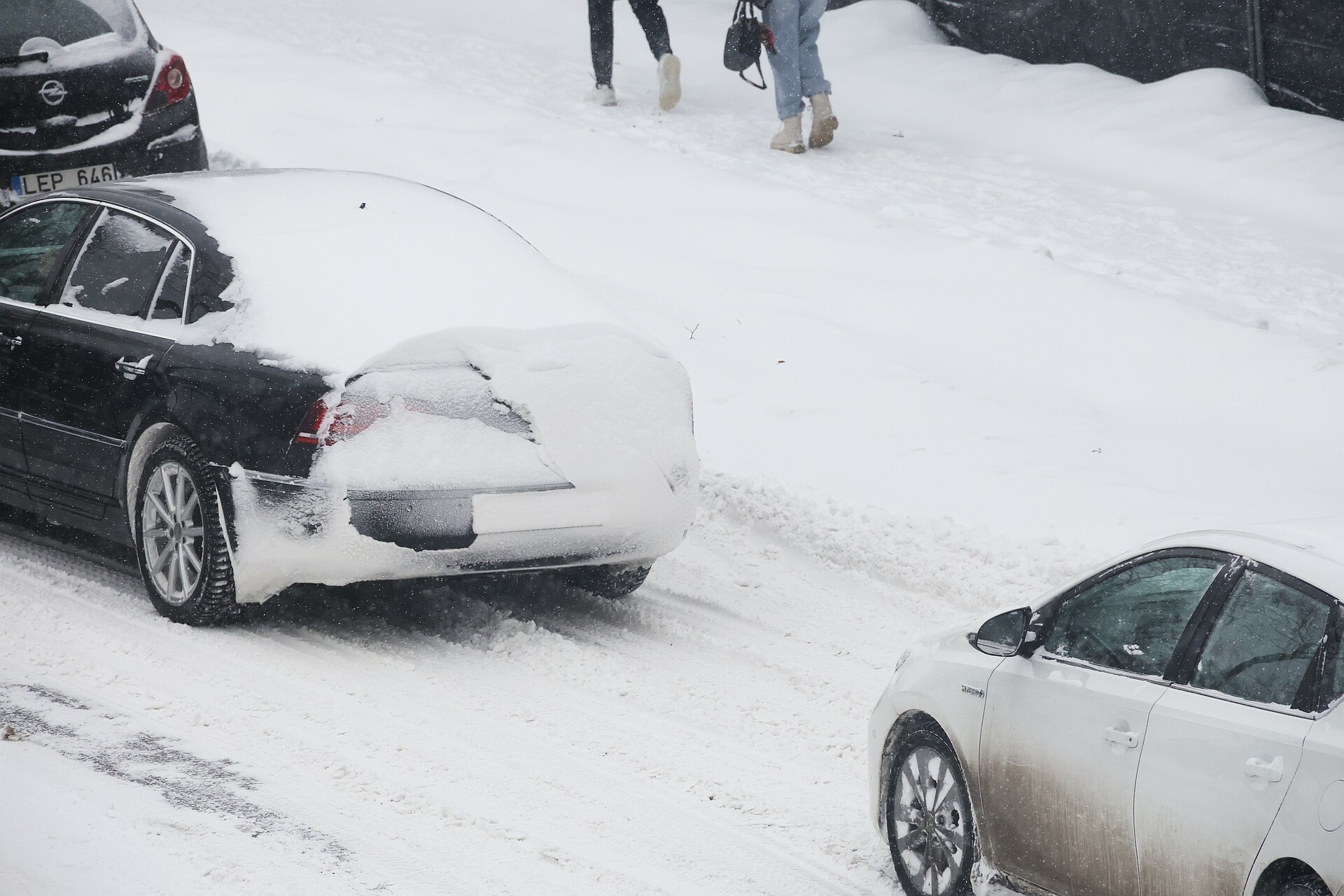 Kelininkai tęsia sniego valymą Šiauliuose –...