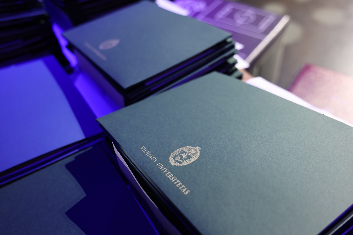 VU Šiaulių akademijoje – diplomų įteikimo šventė