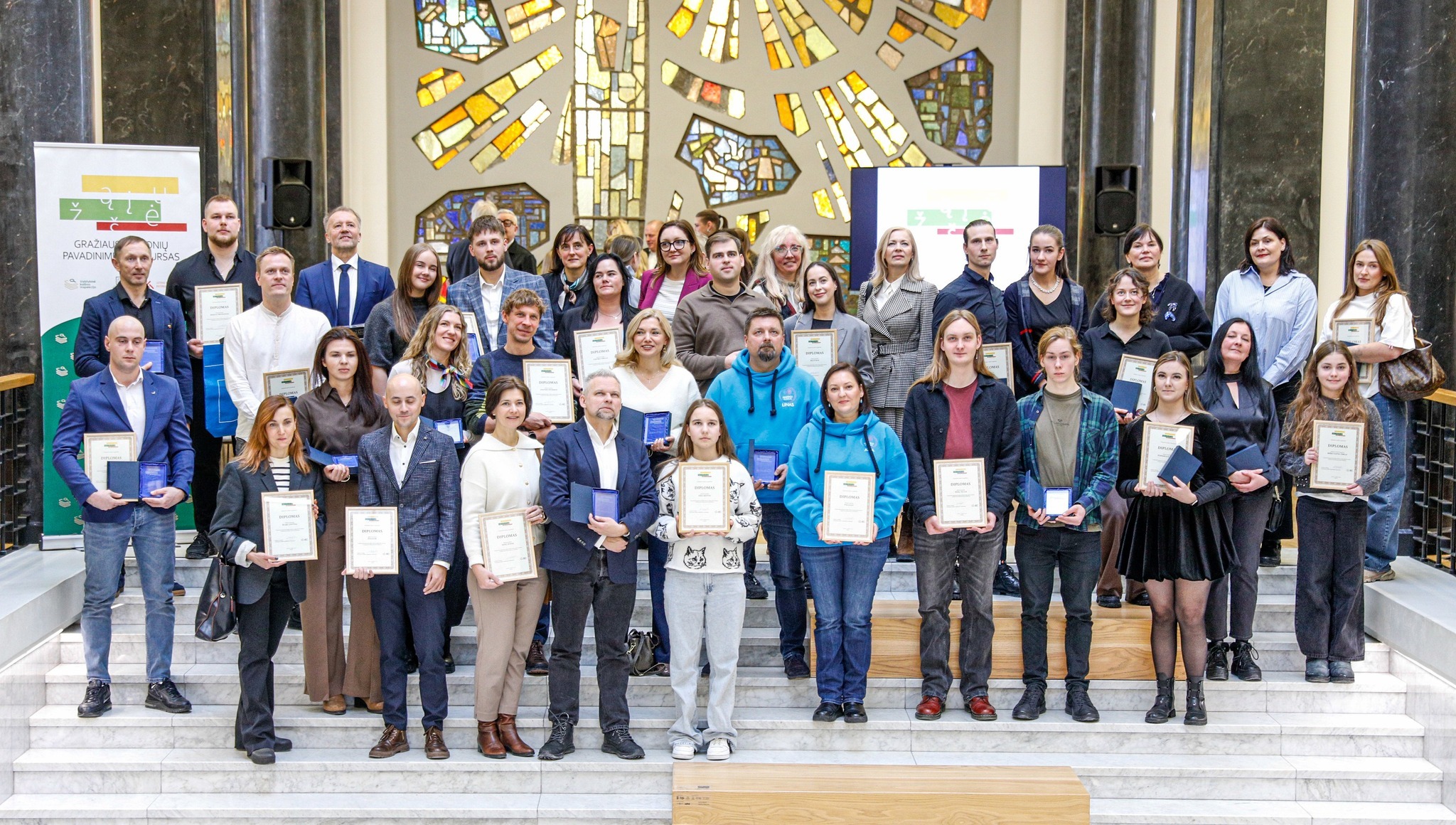 Gražiausių lietuviškų įmonių pavadinimų...