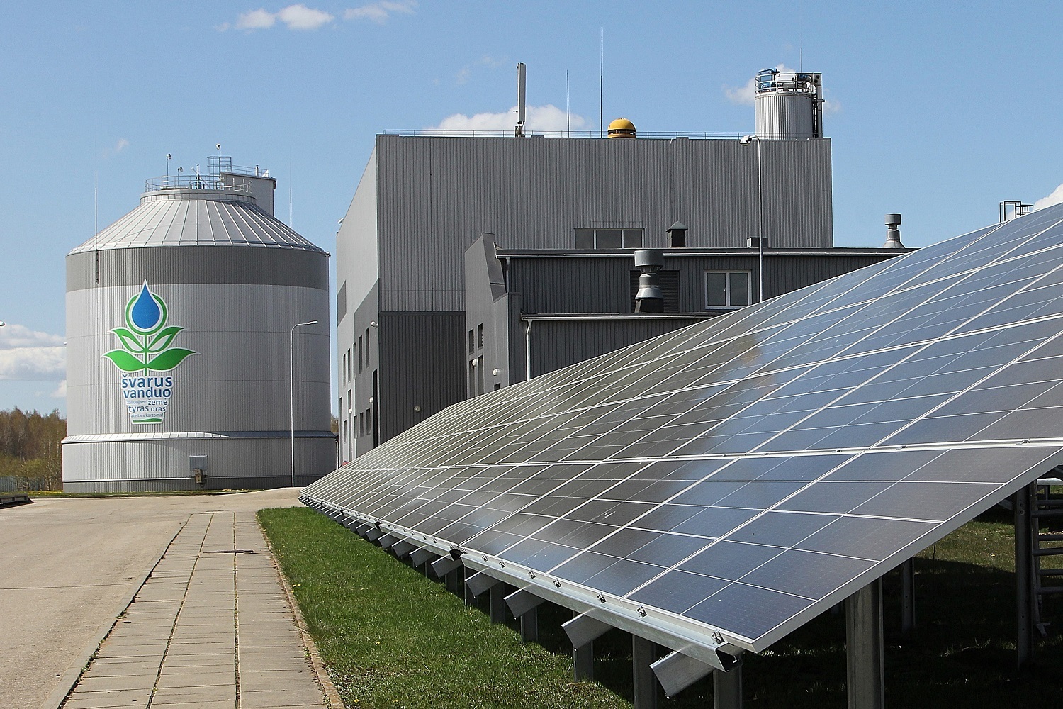 UAB „Šiaulių vandenys“ investuoja į energijos...