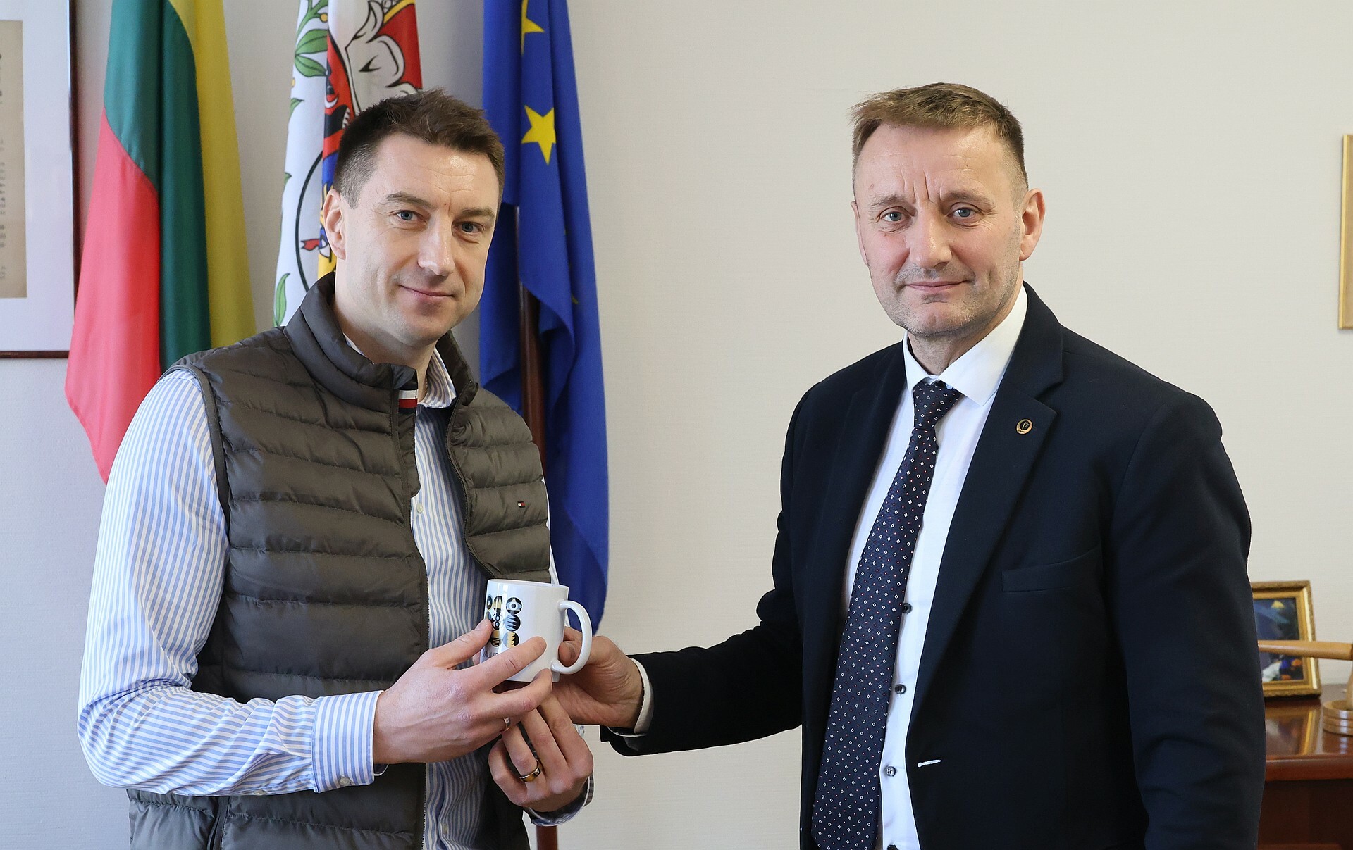 A. Visockas pasveikino apdovanojimą pelniusios...