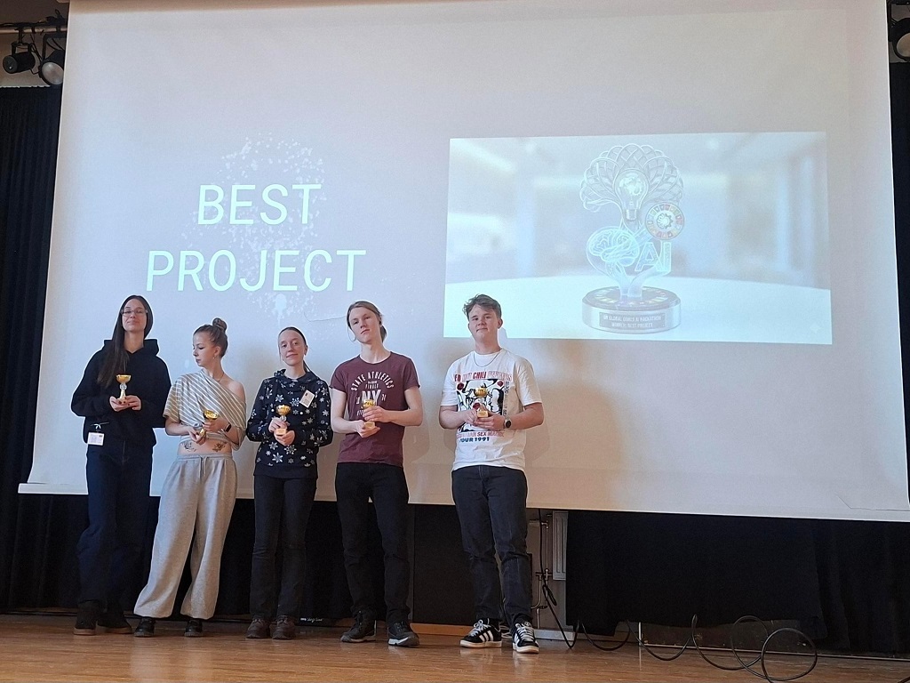 Lieporių gimnazijos mokiniai baigė tarptautinį...