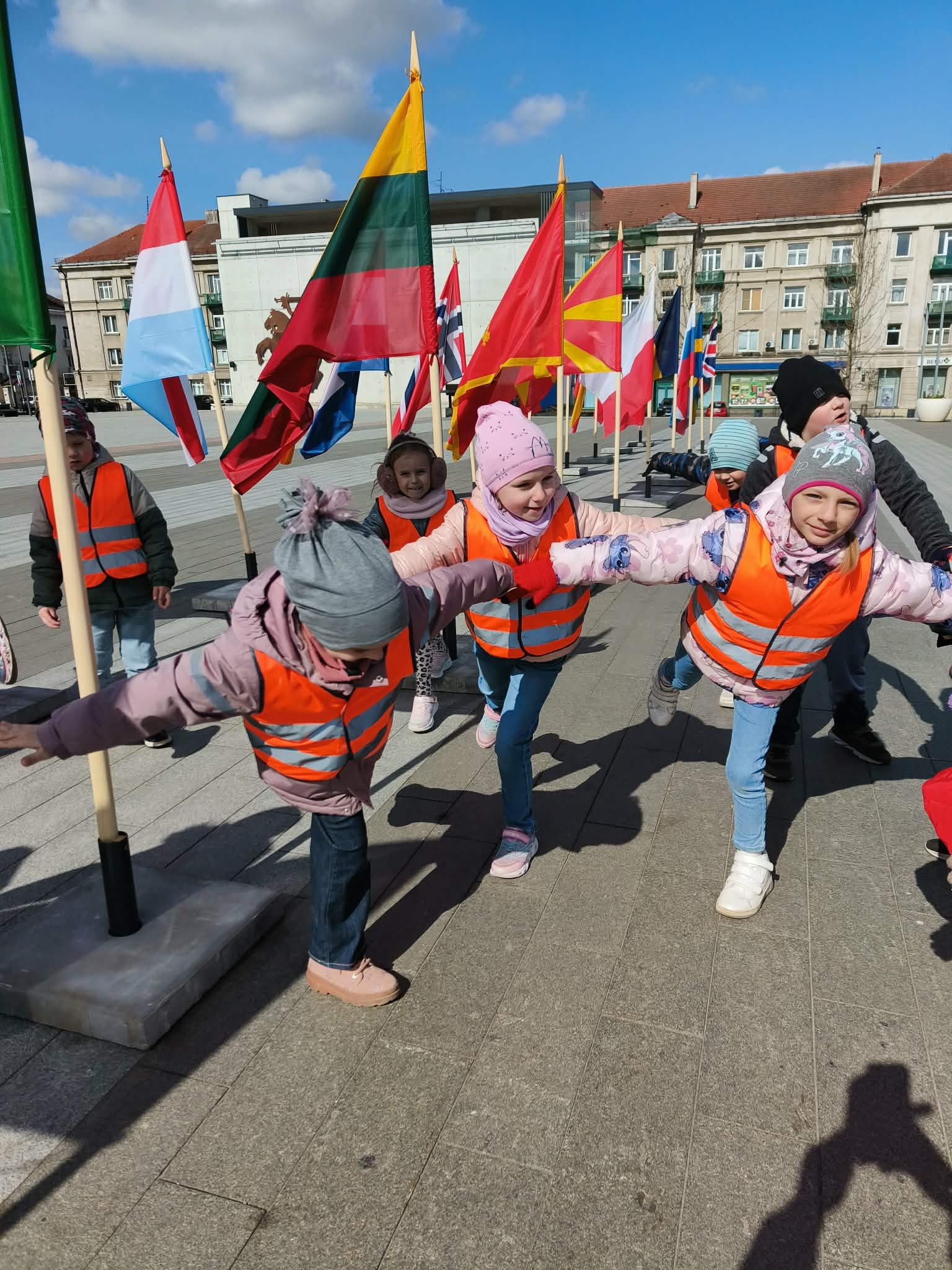 fe7f0f63-c612-46ef-a606-5c213e2c0138