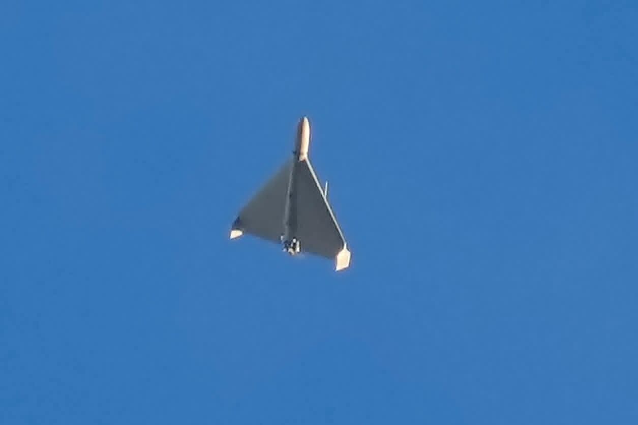 Kaip elgtis pastebėjus droną, gavus perspėjimą...