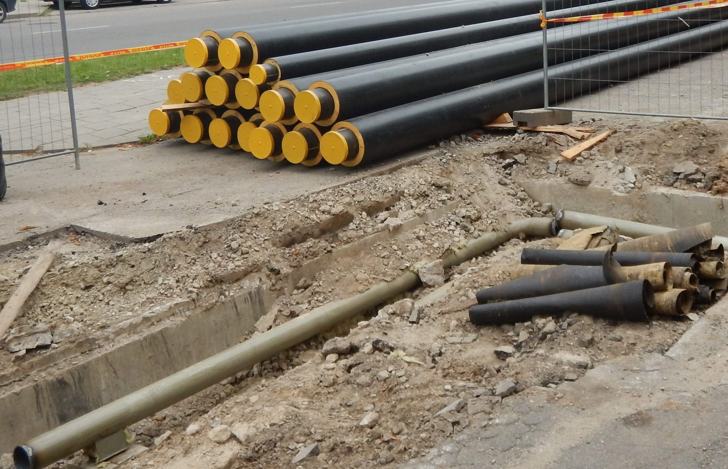 UAB „Šiaulių energija“ vykdo šilumos tinklų...