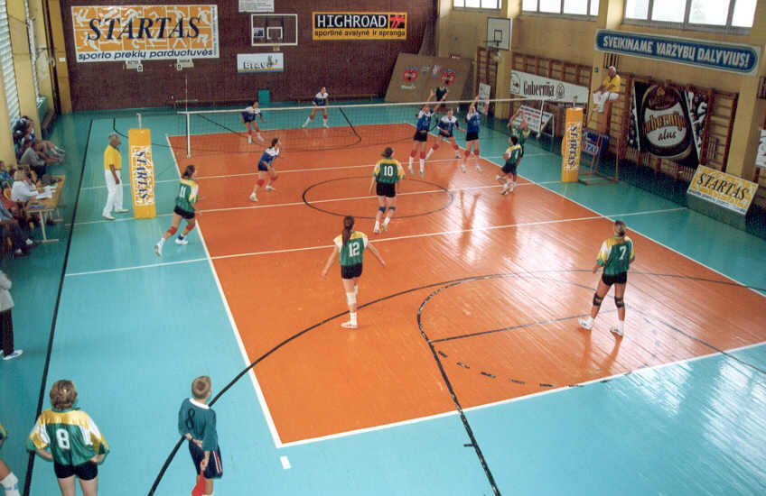 Волейбольный зал Шяуляйского Центра спорта «Дубиса»
