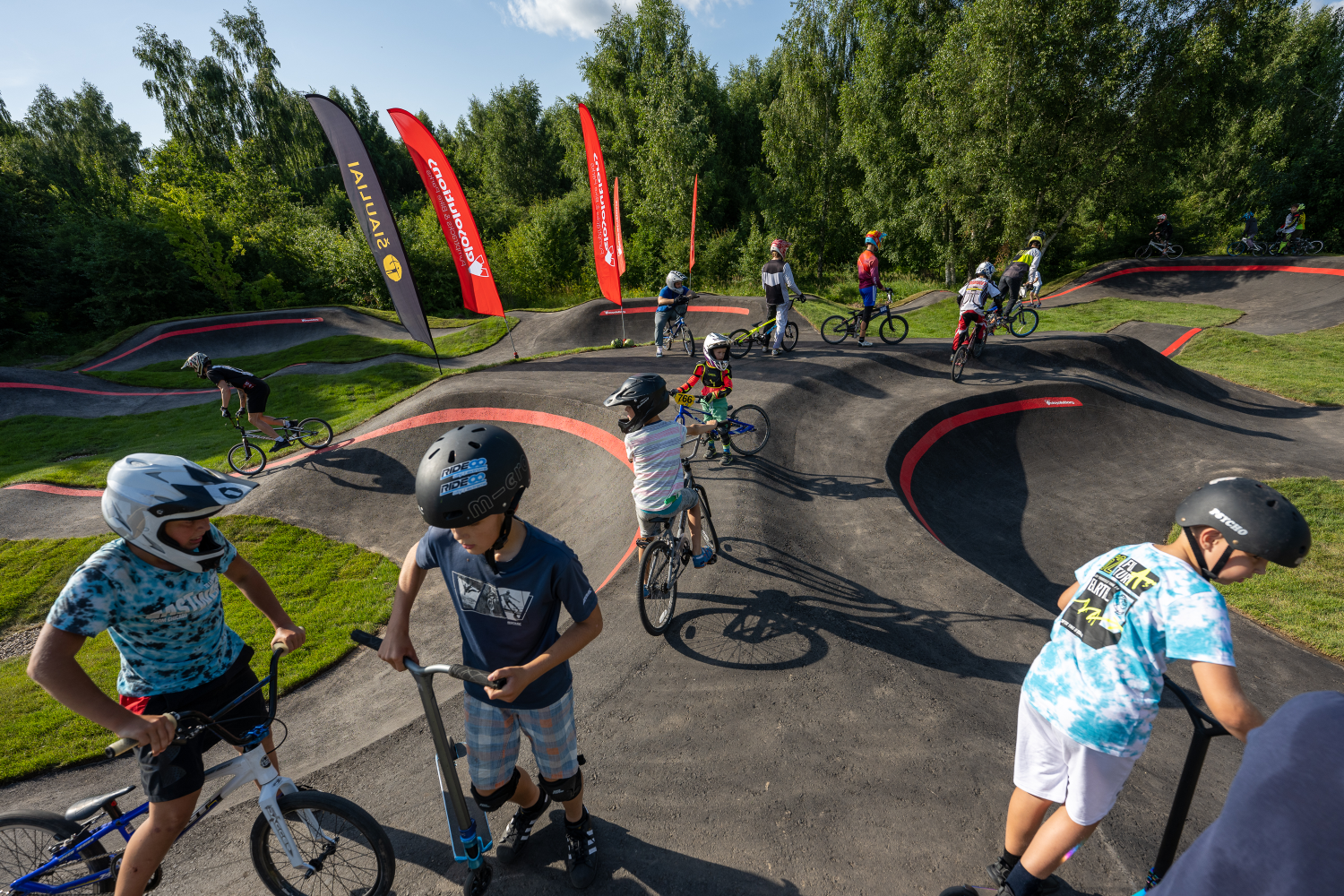 Pump track